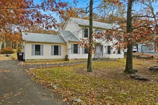 2312 Cramer Ct, Bushkill, PA 18324 - Photo 1