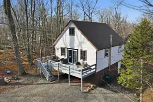 9781 Auburn Dr, Tobyhanna, PA 18466 - Photo 1