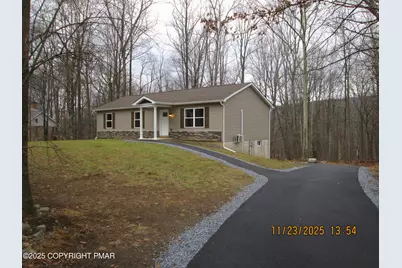  380 Gallery Lane, Mount Bethel, PA 18343 - Photo 1