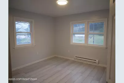  903 W Spruce St, Coal Township, PA 17866 - Photo 23