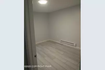  903 W Spruce St, Coal Township, PA 17866 - Photo 27