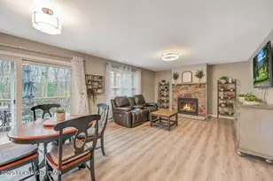 2512 Valley View Acres Rd, Stroudsburg, PA 18360 - Photo 11