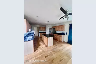  371 Joanne Court, Bartonsville, PA 18321 - Photo 7