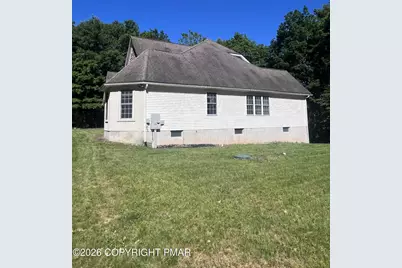 371 Joanne Court, Bartonsville, PA 18321 - Photo 3