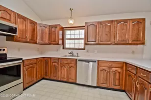 8212 Pine Grove Dr, East Stroudsburg, PA 18301 - Photo 11