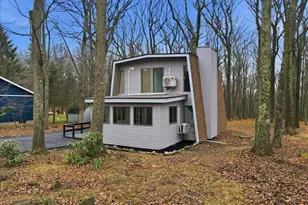 3217 Hamlet Dr, Tobyhanna, PA 18466 - Photo 5