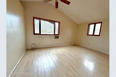  297 Hyland Drive, East Stroudsburg, PA 18301 - Photo 19