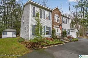 216 Pheasant Pl, Tobyhanna, PA 18466 - Photo 1