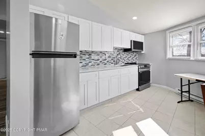  202 Palomino Pl, Coolbaugh Township, PA 18466 - Photo 9