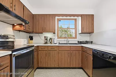  772 Mohawk Trail, Stroudsburg, PA 18360 - Photo 17