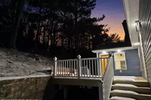 1131 Mink Ct, Bushkill, PA 18324 - Photo 3