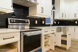 1131 Mink Ct, Bushkill, PA 18324 - Photo 13