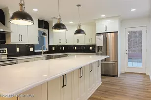 1131 Mink Ct, Bushkill, PA 18324 - Photo 9