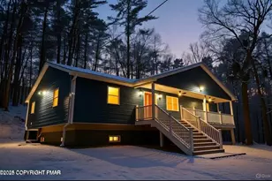 1131 Mink Ct, Bushkill, PA 18324 - Photo 1