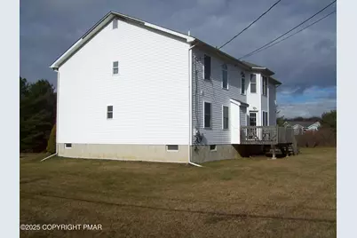  106 Bull Run, Long Pond, PA 18334 - Photo 5