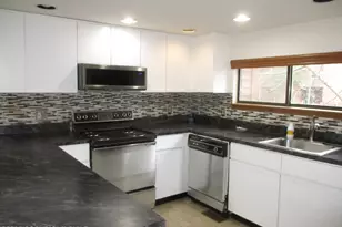 159 Stream Ct, Bushkill, PA 18324 - Photo 5