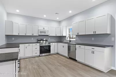  102 Eagle View, Long Pond, PA 18334 - Photo 15