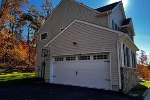 216 Swan Ct, East Stroudsburg, PA 18302 - Photo 9