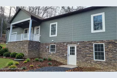  269 Stafford Drive, Bushkill, PA 18324 - Photo 1