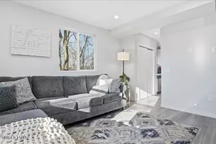 503 Mountain Top Ln, Allentown, PA 18103 - Photo 9