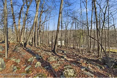  1370 Sec 2 N Hampton Court, Bushkill, PA 18324 - Photo 13