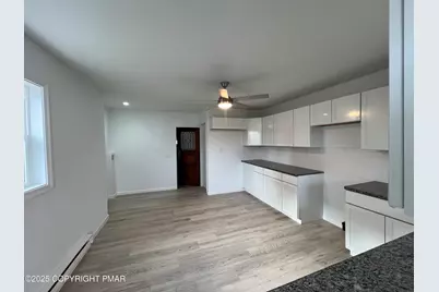  405 N Front Street, Minersville, PA 17954 - Photo 7