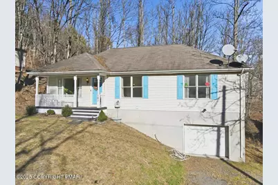  102 Longshore Circle, East Stroudsburg, PA 18302 - Photo 3