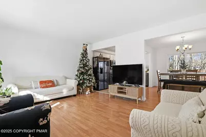  102 Longshore Circle, East Stroudsburg, PA 18302 - Photo 7