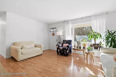  102 Longshore Circle, East Stroudsburg, PA 18302 - Photo 9