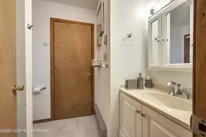  114 Brentwood Drive, Bushkill, PA 18324 - Photo 15