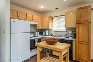 126 Shawnee Dr Dr, Pocono Lake, PA 18347 - Photo 21