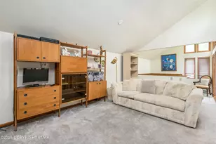 126 Shawnee Dr Dr, Pocono Lake, PA 18347 - Photo 9