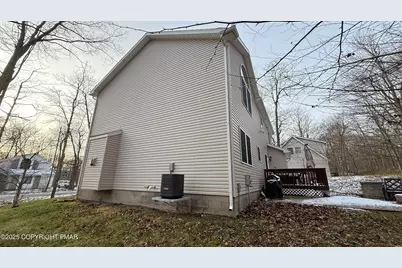  142 Dorchester Drive, Tobyhanna, PA 18466 - Photo 5