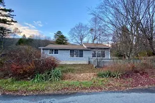 9002 Robinhood Dr, Kunkletown, PA 18058 - Photo 41