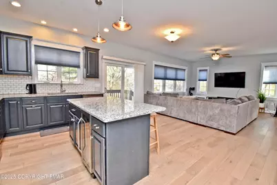  201 Amy Court, Stroudsburg, PA 18360 - Photo 17