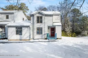 9 Gregory Pl, Lake Harmony, PA 18624 - Photo 1