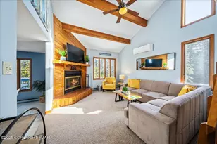 9 Gregory Pl, Lake Harmony, PA 18624 - Photo 3