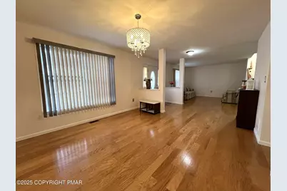  214 Kensington Drive, Bushkill, PA 18324 - Photo 9