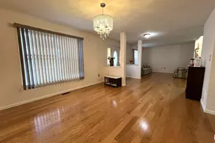 214 Kensington Dr, Bushkill, PA 18324 - Photo 9