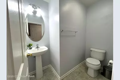  214 Kensington Drive, Bushkill, PA 18324 - Photo 23