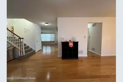  214 Kensington Drive, Bushkill, PA 18324 - Photo 5