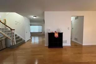 214 Kensington Dr, Bushkill, PA 18324 - Photo 5