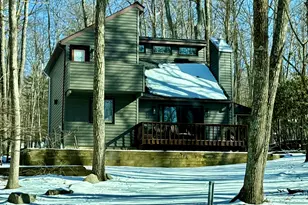 515 Hallowood Dr, East Stroudsburg, PA 18302 - Photo 1