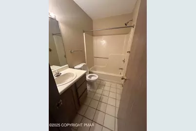  233 Sedburgh Court, Bushkill, PA 18324 - Photo 11