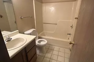 233 Sedburgh Ct, Bushkill, PA 18324 - Photo 11