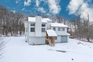 153 Thornapple Ln, Tobyhanna, PA 18466 - Photo 3