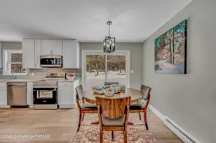 405 Skyline Dr, Blakeslee, PA 18610 - Photo 9