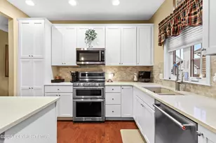 4406 Allegiant St, Center Valley, PA 18034 - Photo 9