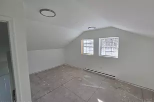 253 Oakenshield Dr, Tamiment, PA 18371 - Photo 9