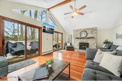  151 S Lake Drive, Lake Harmony, PA 18624 - Photo 5